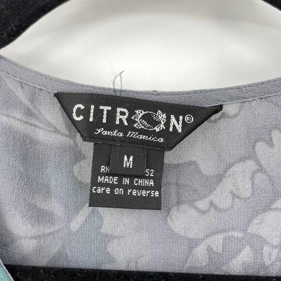 Citron Blouse Womens Size Medium Green Silk Floral V-Neck Button Santa Monica - Picture 3 of 9
